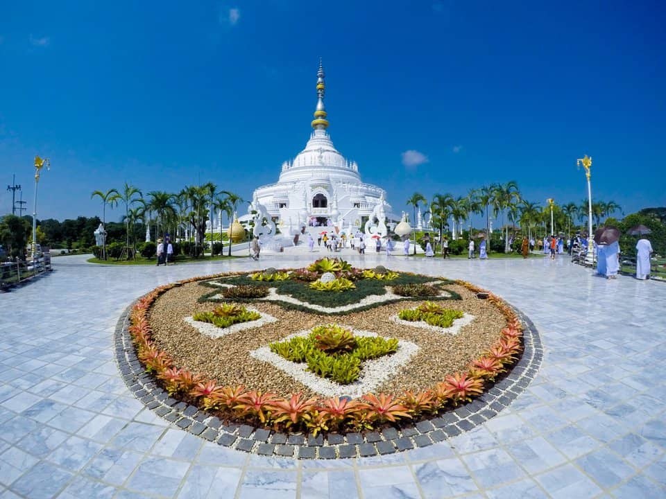 บรรยากาศรอบวัดแสงธรรมวังเขาเขียว